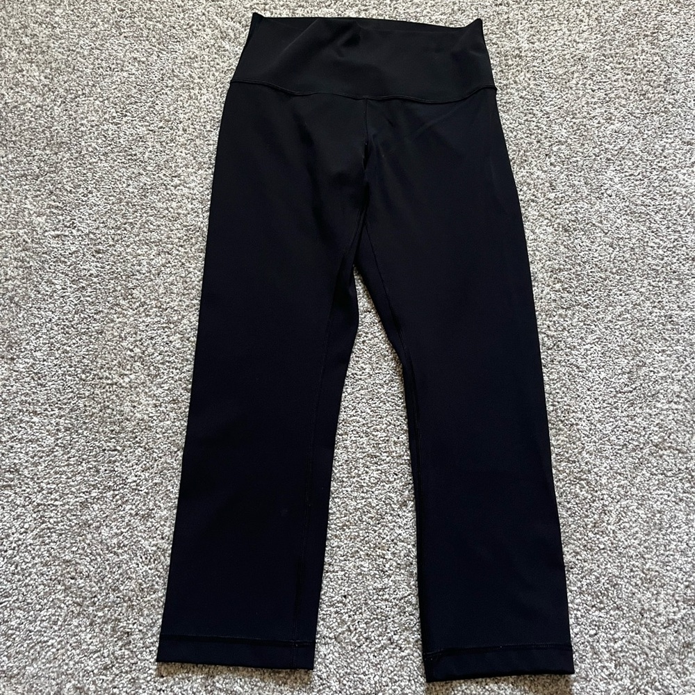 Lululemon Black Capri leggings